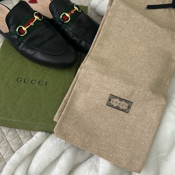 Gucci Black Leather Loafers with Green and Red Stripes - Picture 4 of 6